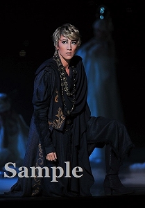 真風涼帆 舞台写真／宙組大劇場公演『白鷺(しらさぎ)の城(しろ)』『異人たちのルネサンス』