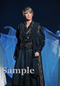 真風涼帆 舞台写真／宙組大劇場公演『白鷺(しらさぎ)の城(しろ)』『異人たちのルネサンス』