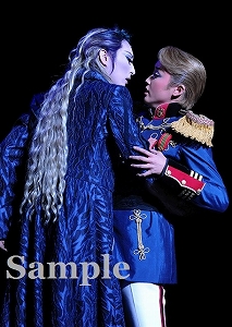 珠城 暁 舞台写真／月組東京公演『エリザベート－愛と死の輪舞（ロンド）－』