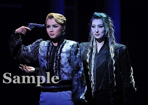 珠城 暁 舞台写真／月組東京公演『エリザベート－愛と死の輪舞（ロンド）－』