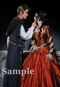 瑠風・夢白 舞台写真／宙組新人公演『異人たちのルネサンス』