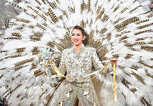 紅ゆずる 舞台写真／星組大劇場公演『霧深きエルベのほとり』『ESTRELLAS（エストレージャス）～星たち～』