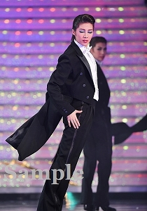 天華えま 舞台写真／星組大劇場公演『霧深きエルベのほとり』『ESTRELLAS（エストレージャス）～星たち～』