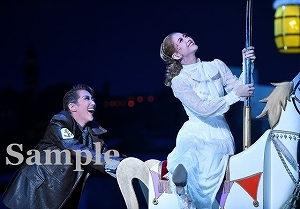 紅・綺咲 舞台写真／星組大劇場公演『霧深きエルベのほとり』『ESTRELLAS（エストレージャス）～星たち～』