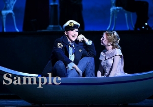 紅・綺咲 舞台写真／星組大劇場公演『霧深きエルベのほとり』『ESTRELLAS（エストレージャス）～星たち～』