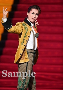 天華えま 舞台写真／星組新人公演『霧深きエルベのほとり』