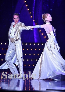 紅・綺咲 舞台写真／星組東京公演『霧深きエルベのほとり』『ESTRELLAS（エストレージャス）～星たち～』