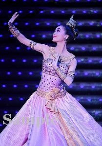 美園さくら 舞台写真／月組大劇場公演『夢現無双-吉川英治原作「宮本武蔵」より-』『クルンテープ　天使の都』