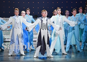 水美　他 舞台写真／花組宝塚バウホール公演『Dream On!』