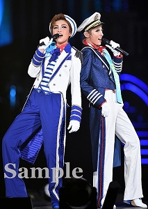 明日海・鳳月 舞台写真／花組横浜アリーナ公演『恋スルARENA』