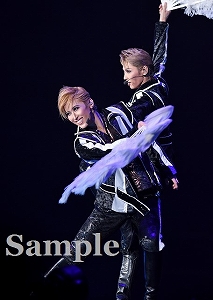 瀬戸・水美 舞台写真／花組横浜アリーナ公演『恋スルARENA』