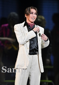 華形ひかる 舞台写真／星組大劇場公演『GOD OF STARS-食聖-』『Eclair Brillant（エクレール ブリアン）』