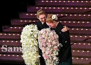 紅 綺咲 舞台写真／「紅ゆずるサヨナラショー」
