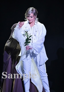聖乃あすか 舞台写真／花組大劇場公演『A Fairy Tale －青い薔薇の精－』『シャルム！』
