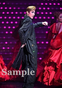 明日海りお セット Amazon.co.jp: Special DVD-BOX RIO ASUMI(初回生産限定) : 明日