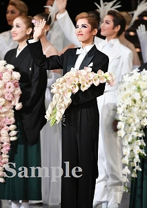 明日海りお セット Amazon.co.jp: Special DVD-BOX RIO ASUMI(初回生産限定) : 明日