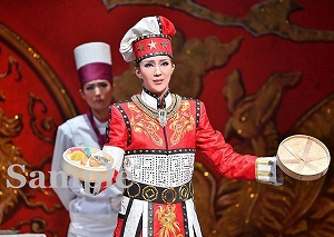 紅ゆずる 舞台写真／星組東京公演『GOD OF STARS-食聖-』『Eclair Brillant（エクレール ブリアン）』