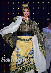 華形ひかる 舞台写真／星組東京公演『GOD OF STARS-食聖-』『Eclair Brillant（エクレール ブリアン）』