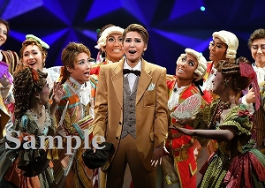 瑠風　他 舞台写真／宙組宝塚バウホール公演『リッツ・ホテルくらいに大きなダイヤモンド』