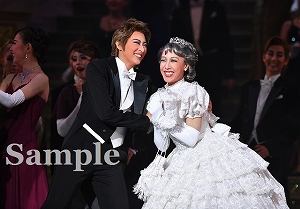 珠城・光月 舞台写真／月組大劇場公演『I AM FROM AUSTRIA－故郷（ふるさと）は甘き調（しら）べ－』