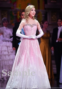 白河りり 舞台写真／月組新人公演『I AM FROM AUSTRIA－故郷（ふるさと）は甘き調（しら）べ－』