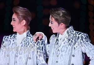 真風・芹香 舞台写真／宙組大劇場公演『El Japon（エル ハポン） －イスパニアのサムライ－』『アクアヴィーテ（aquavitae）!!』