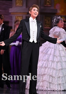 珠城りょう 舞台写真／月組東京公演『I AM FROM AUSTRIA－故郷（ふるさと）は甘き調（しら）べ－』