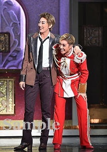 珠城・風間 舞台写真／月組東京公演『I AM FROM AUSTRIA－故郷（ふるさと）は甘き調（しら）べ－』