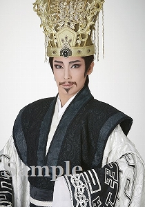 華形ひかる スチール写真／星組『眩耀（げんよう）の谷～舞い降りた新星～』『Ray―星の光線―』