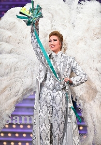 愛月ひかる 舞台写真／星組大劇場公演『眩耀（げんよう）の谷～舞い降りた新星～』『Ray―星の光線―』