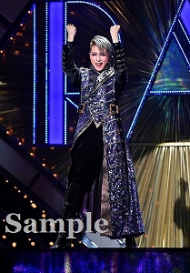 礼真琴 舞台写真／星組大劇場公演『眩耀（げんよう）の谷～舞い降りた新星～』『Ray―星の光線―』