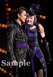 礼・舞空 舞台写真／星組大劇場公演『眩耀（げんよう）の谷～舞い降りた新星～』『Ray―星の光線―』