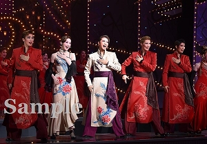 礼　他 舞台写真／星組大劇場公演『眩耀（げんよう）の谷～舞い降りた新星～』『Ray―星の光線―』