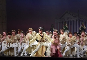 礼　他 舞台写真／星組大劇場公演『眩耀（げんよう）の谷～舞い降りた新星～』『Ray―星の光線―』