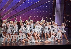 ロケット 舞台写真／星組大劇場公演『眩耀（げんよう）の谷～舞い降りた新星～』『Ray―星の光線―』