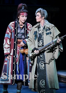 鳳月・暁 舞台写真／月組 梅田芸術劇場シアター・ドラマシティ、東京建物 Brillia HALL公演 『出島小宇宙戦争』