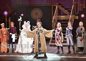 鳳月 ほか 舞台写真／月組 梅田芸術劇場シアター・ドラマシティ、東京建物 Brillia HALL公演 『出島小宇宙戦争』