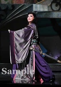 礼真琴 舞台写真／星組東京公演『眩耀（げんよう）の谷～舞い降りた新星～』『Ray―星の光線―』