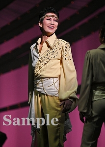 瀬央ゆりあ 舞台写真／星組東京公演『眩耀（げんよう）の谷～舞い降りた新星～』『Ray―星の光線―』