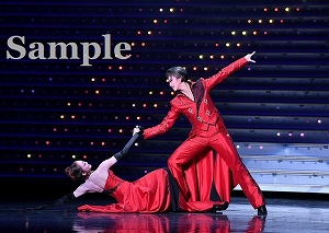 礼・舞空 舞台写真／星組東京公演『眩耀（げんよう）の谷～舞い降りた新星～』『Ray―星の光線―』