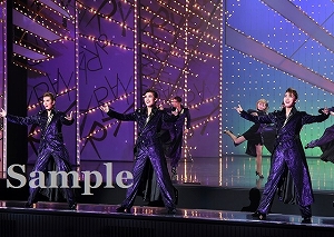 綺城･天華･極美 舞台写真／星組東京公演『眩耀（げんよう）の谷～舞い降りた新星～』『Ray―星の光線―』