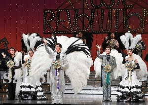 フィナーレ 舞台写真／雪組梅田芸術劇場メインホール公演『炎のボレロ』『Music Revolution! ―New Spirit―』