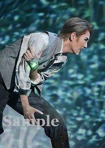 芹香斗亜 舞台写真／宙組梅田芸術劇場メインホール、日生劇場公演『FLYING SAPA ―フライング サパ―』