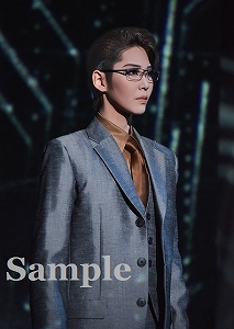 瑠風輝 舞台写真／宙組梅田芸術劇場メインホール、日生劇場公演『FLYING SAPA ―フライング サパ―』