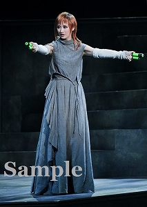 星風まどか 舞台写真／宙組梅田芸術劇場メインホール、日生劇場公演『FLYING SAPA ―フライング サパ―』