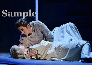 真風・夢白 舞台写真／宙組梅田芸術劇場メインホール、日生劇場公演『FLYING SAPA ―フライング サパ―』