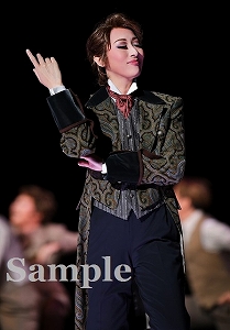 珠城りょう 舞台写真／月組大劇場公演『WELCOME TO TAKARAZUKA ―雪と月と花と―』『ピガール狂騒曲』