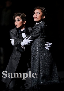 鳳月・夢奈 舞台写真／月組大劇場公演『WELCOME TO TAKARAZUKA ―雪と月と花と―』『ピガール狂騒曲』