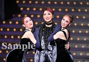 珠城・海乃・天紫 舞台写真／月組大劇場公演『WELCOME TO TAKARAZUKA ―雪と月と花と―』『ピガール狂騒曲』