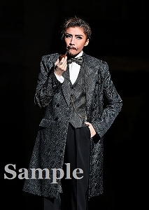 鳳月杏 舞台写真／月組東京公演『WELCOME TO TAKARAZUKA ―雪と月と花と―』『ピガール狂騒曲』